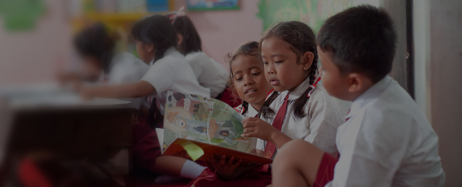 Mengembangkam kecintaan membaca anak Indonesia
